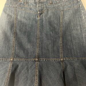 Baccini Ruffle Bottom Denim Skirt Size 10